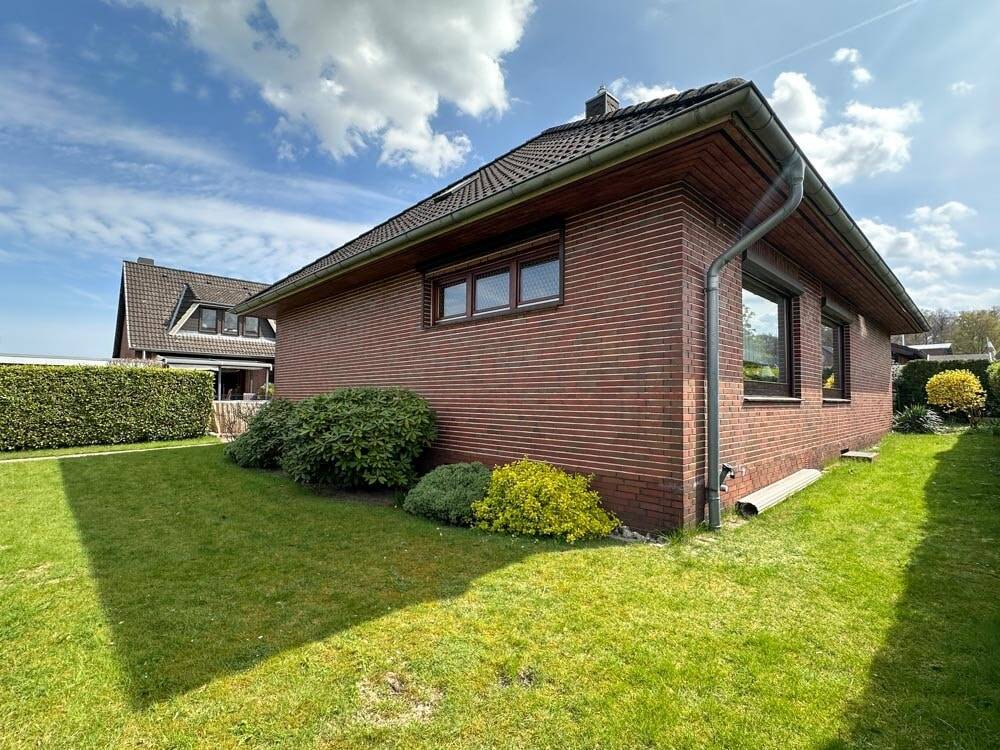 Gepflegter Bungalow mit Ausbaureserve in Hedendorf, 21614 Buxtehude