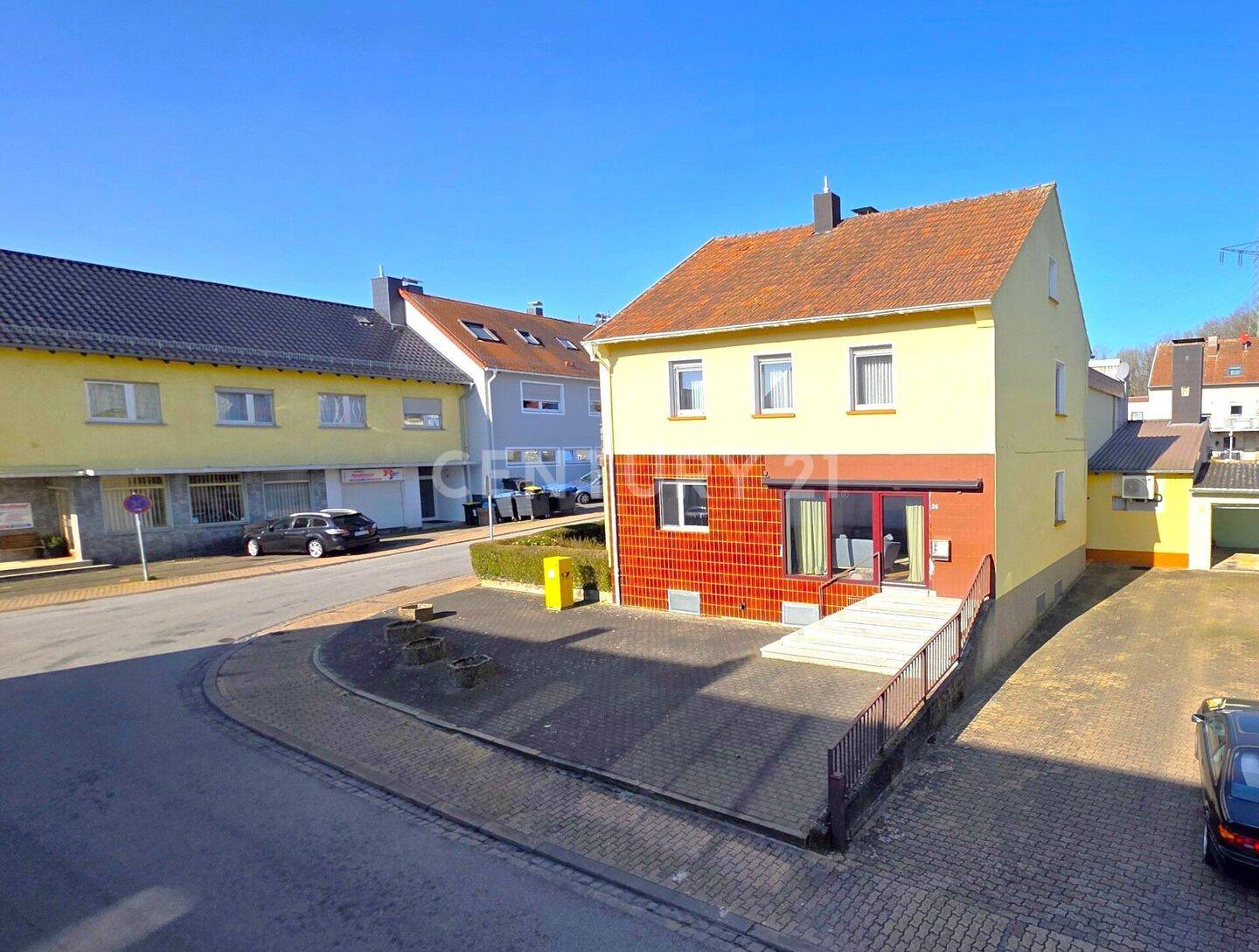Freistehendes 1-2 Familienhaus mit ehemaliger Gewerbeeinheit in ruhiger Lage von Friedrichsthal, 66299 Friedrichsthal