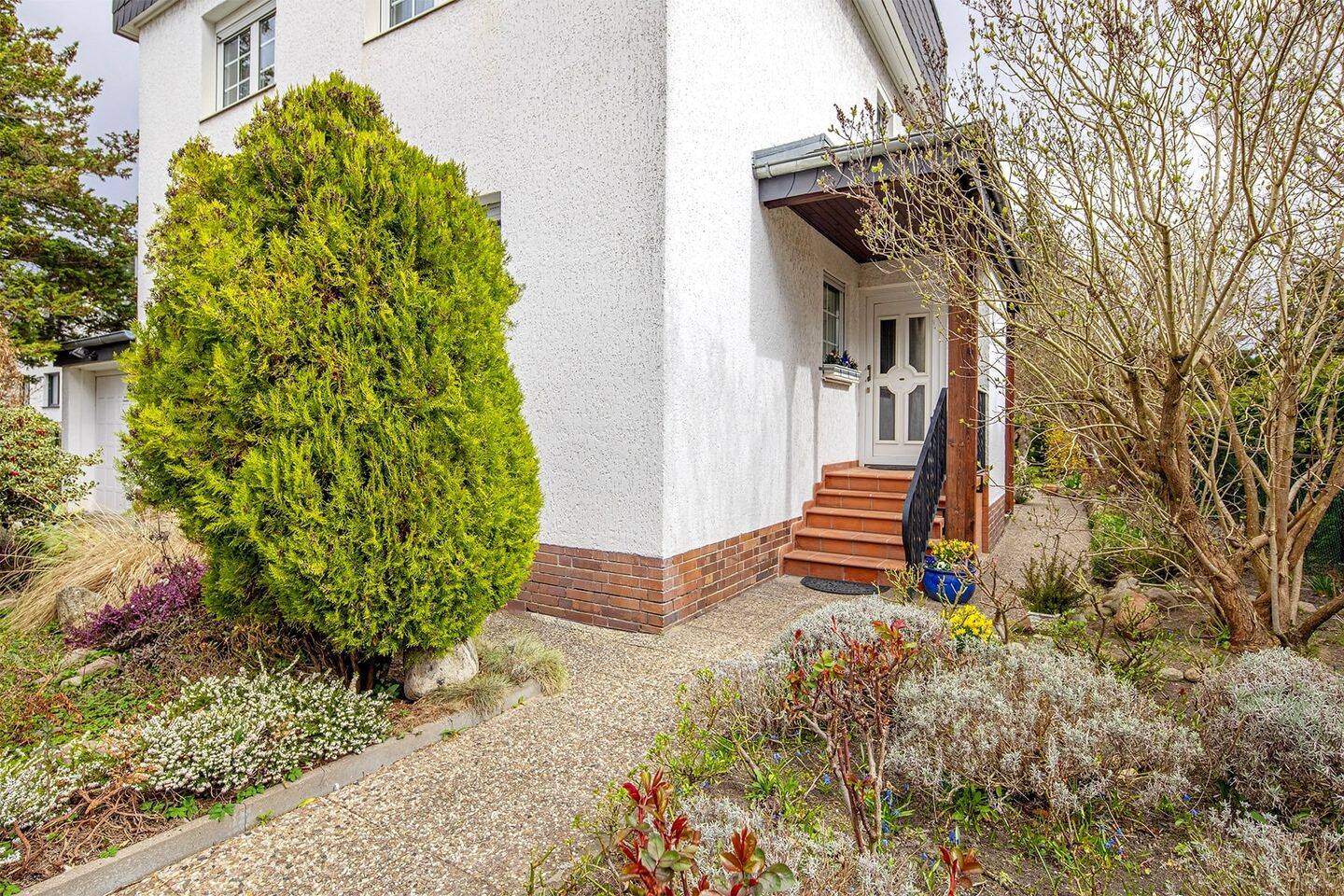*** Traumhaus mit Gartenparadies  *** – Großzügiges Familiendomizil in Berlin-Lankwitz