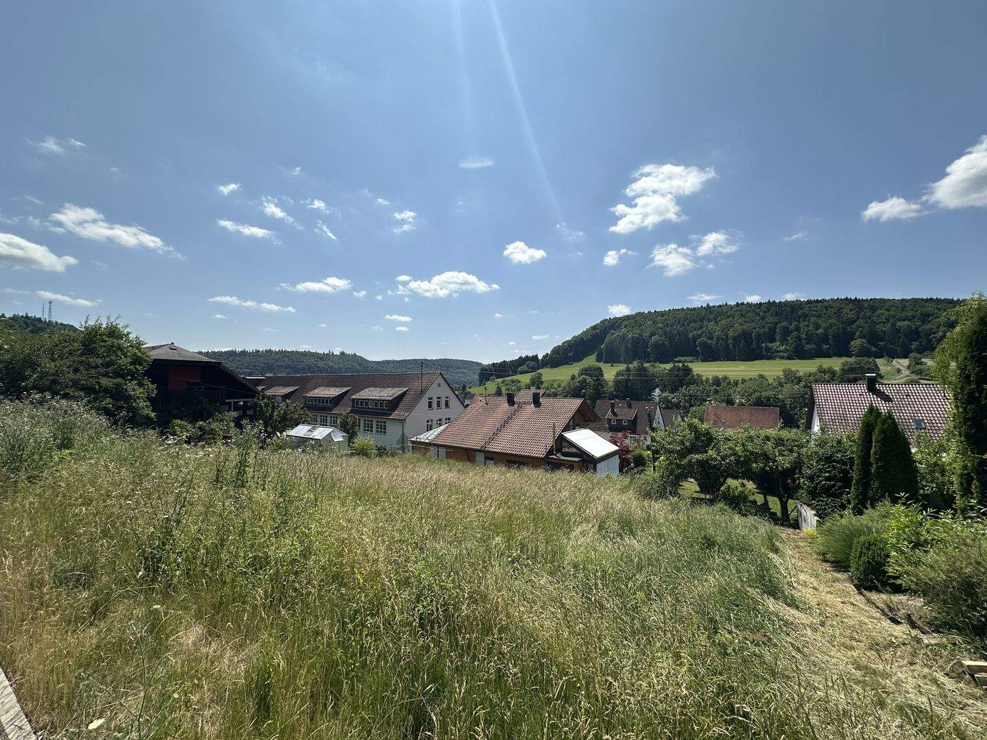 Herrlicher Ausblick, Tageslichtbad, Gäste-WC, 2 Terrassen, 70 m² Privatgarten, € 100.000 zu 1,00%!, 72459 Albstadt