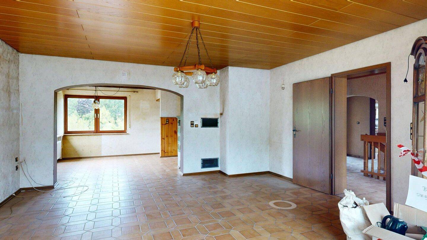 ~~ BUNGALOW MIT ZWEI GARAGEN UND GARTEN IN KLINGENMÜNSTER ~~, 76889 Klingenmünster