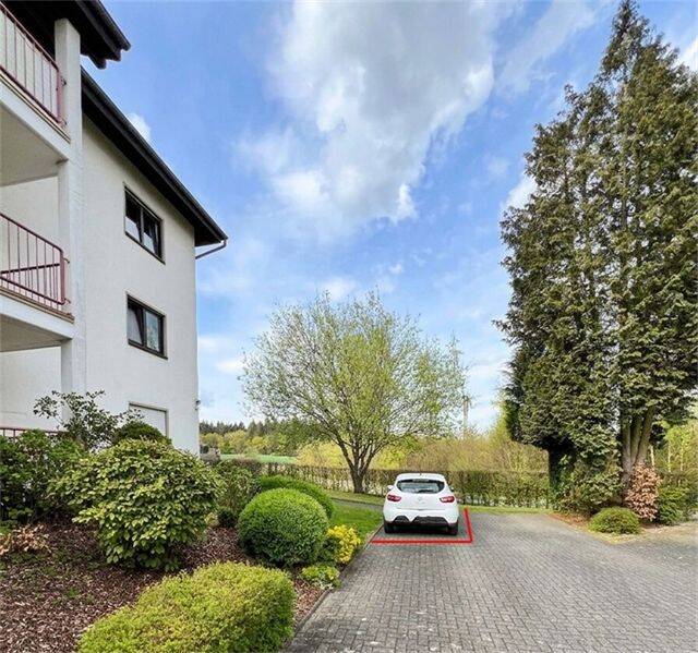 Helle 3-ZKB Dachgeschosswohnung mit großem Eckbalkon in Ehlscheid, 56581 Ehlscheid
