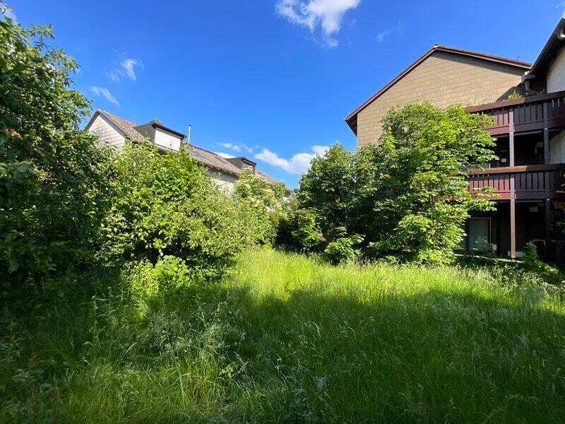 Mehrfamilienhaus mit drei Wohneinheiten, einer Gewerbeeinheit und Baureserven, 82140 Olching