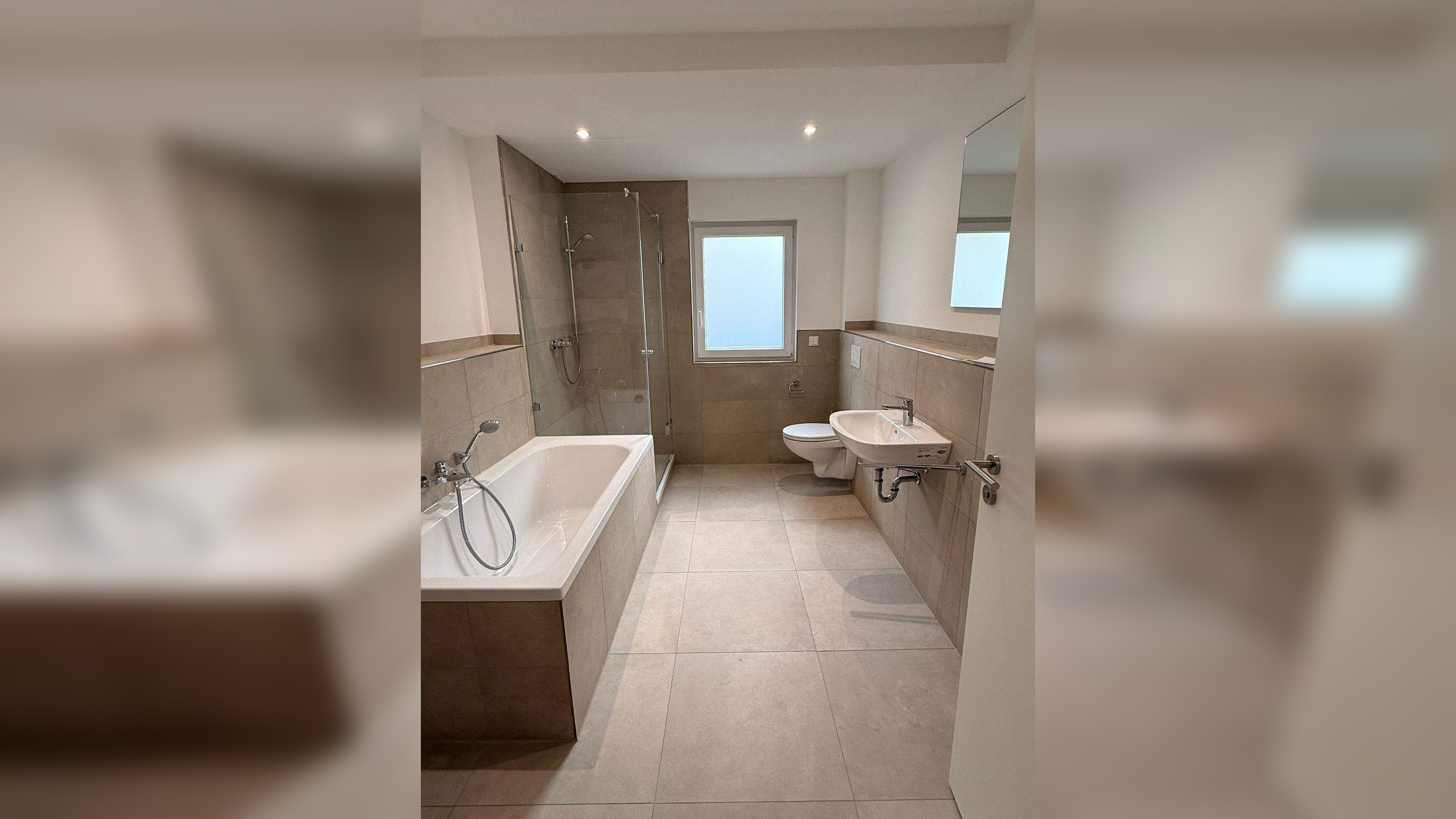 Ab sofort verfügbar: Moderner Neubau im ruhigen Innenhof mitten in der City