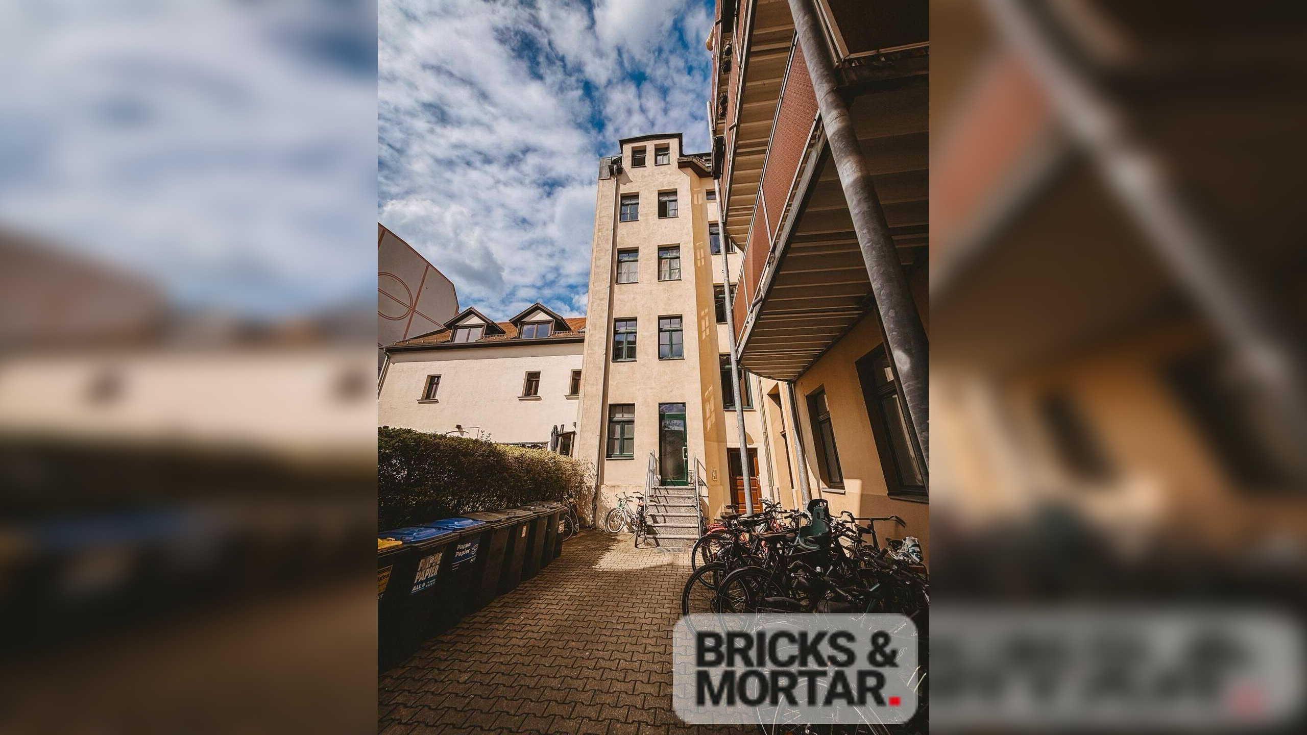 Altbauflair in Bestlage – Attraktive 3 Zimmer Wohnung mit Einbauküche