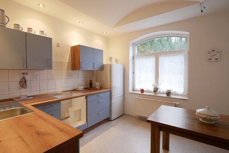 Charmantes Ein/Zweifamilienwohnhaus mit herrlichem Ausblick, 96515 Sonneberg