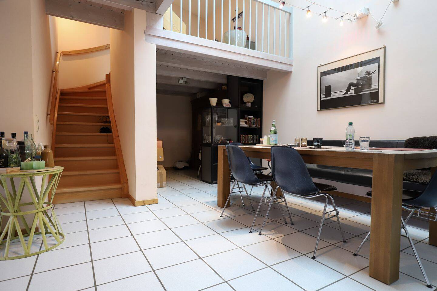 **VISTA Immobilien** Besonderes Wohnerlebnis: Offene Galerie, Kamin & sonniger Garten, 64289 Darmstadt (Darmstadt Kranichstein)