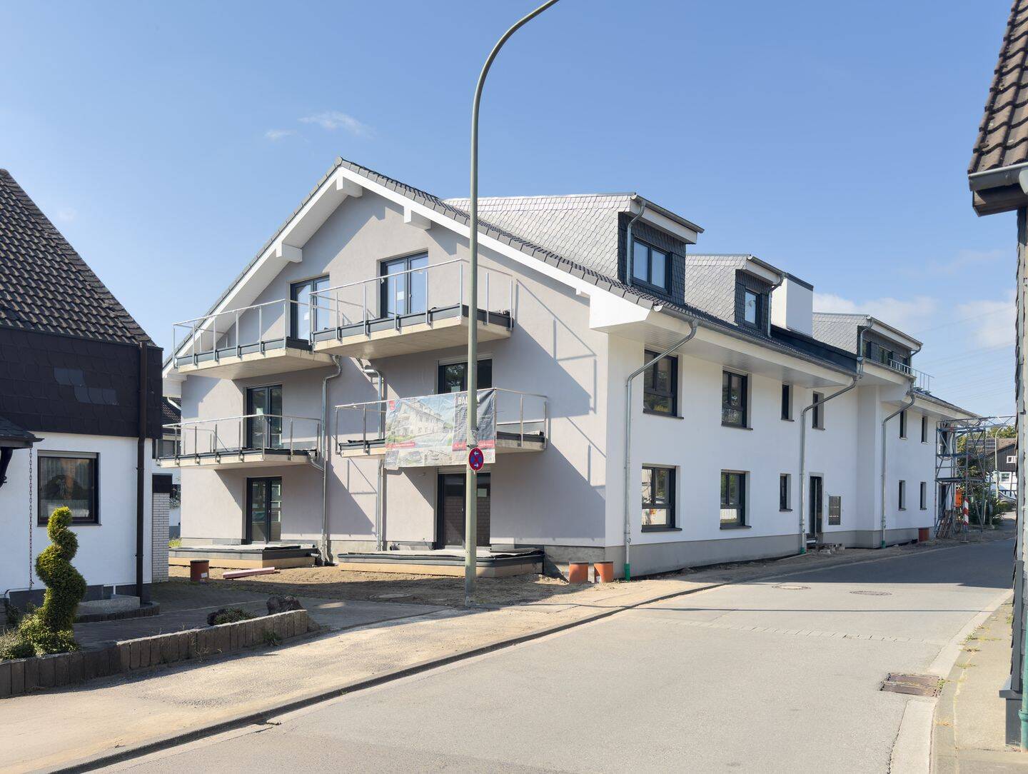**Gemütlich und attraktiv mit Terrasse und Stellplatz**, 42799 Leichlingen (Rhld.)