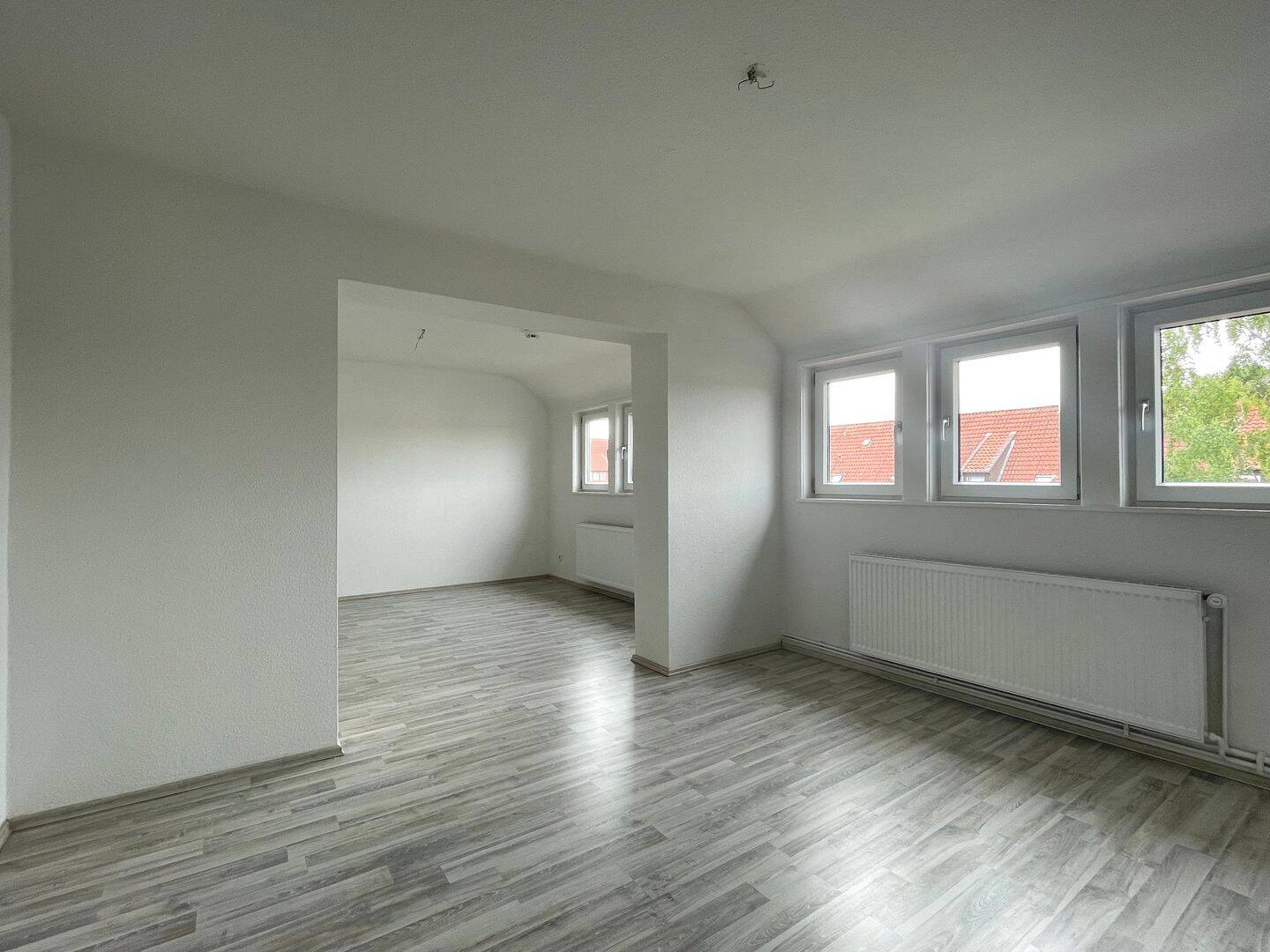 Großzügige Dachgeschosswohnung mit Abstellraum, 38170 Schöppenstedt