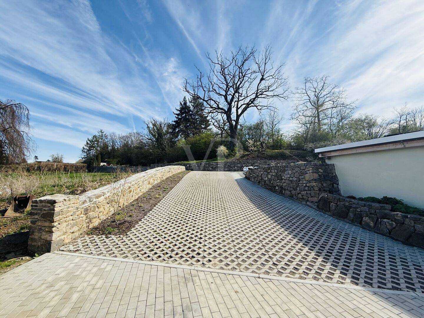Belle Place – einzigartiges Baugrundstück zentral und doch ruhig im Grünen gelegen, 35321 Laubach