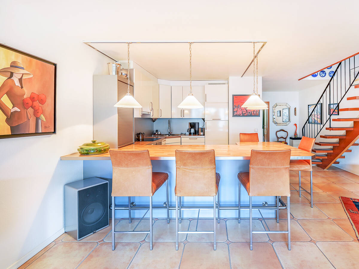 Helligkeit, Raum und Komfort – Ihre perfekte Maisonettewohnung mit 3 Balkonen und 2 TG-Stellplätzen – 76199 Karlsruhe – Vorschaubild 3