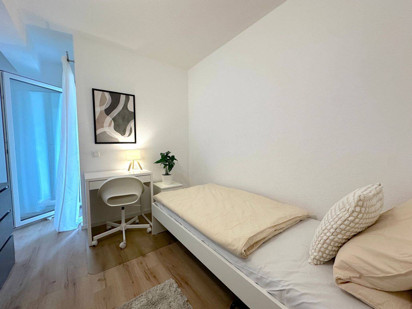 ?? Zimmer frei in 4er Frauen WG??, 60314 Frankfurt am Main (Fechenheim Ostend)