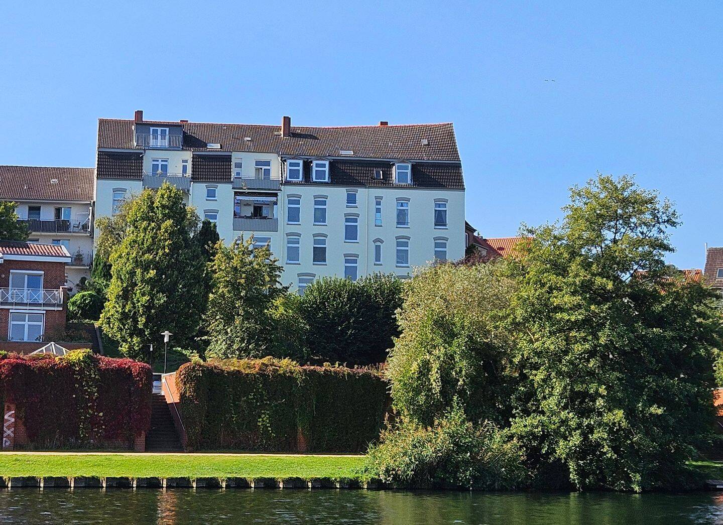 Stilvoll wohnen: frisch renovierte 3 Zimmer-Wohnung mit traumhaftem Blick auf die Ratzeburger Seen, 23909 Ratzeburg
