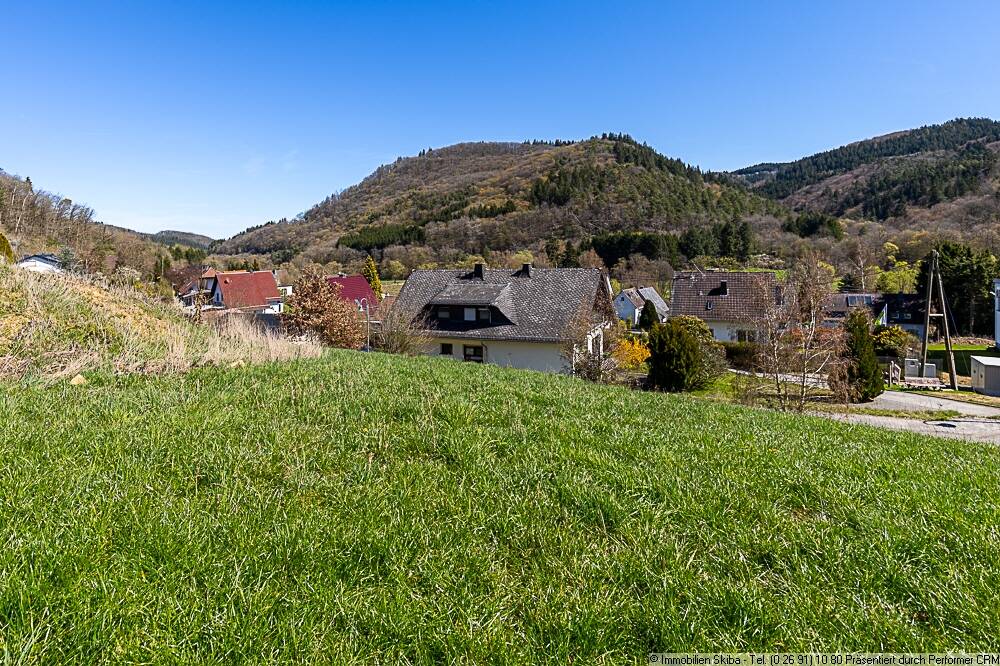 Eck-Baugrundstück mit Ausblick in Antweiler an der Ahr in der Eifel, 53533 Antweiler