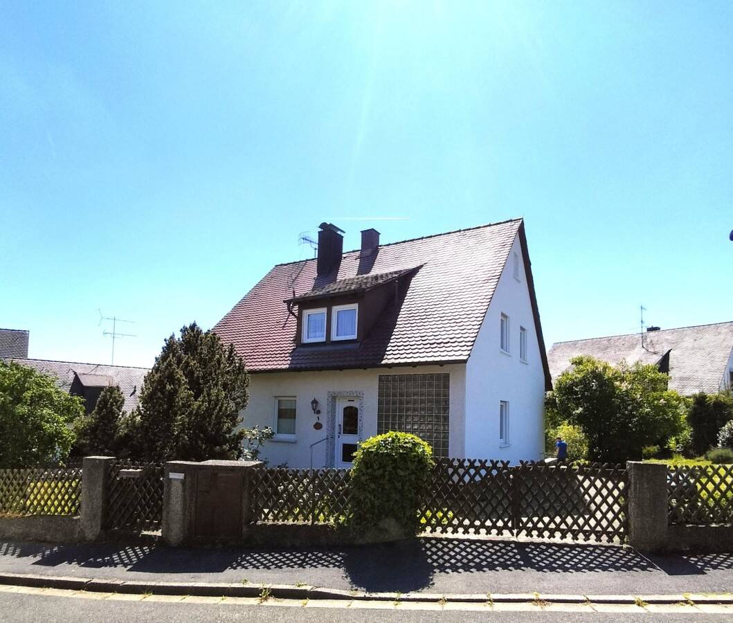 Gepflegtes Einfamilienhaus mit 783 m² Grundstück in ruhiger Wohnlage, 91233 Neunkirchen a. Sand