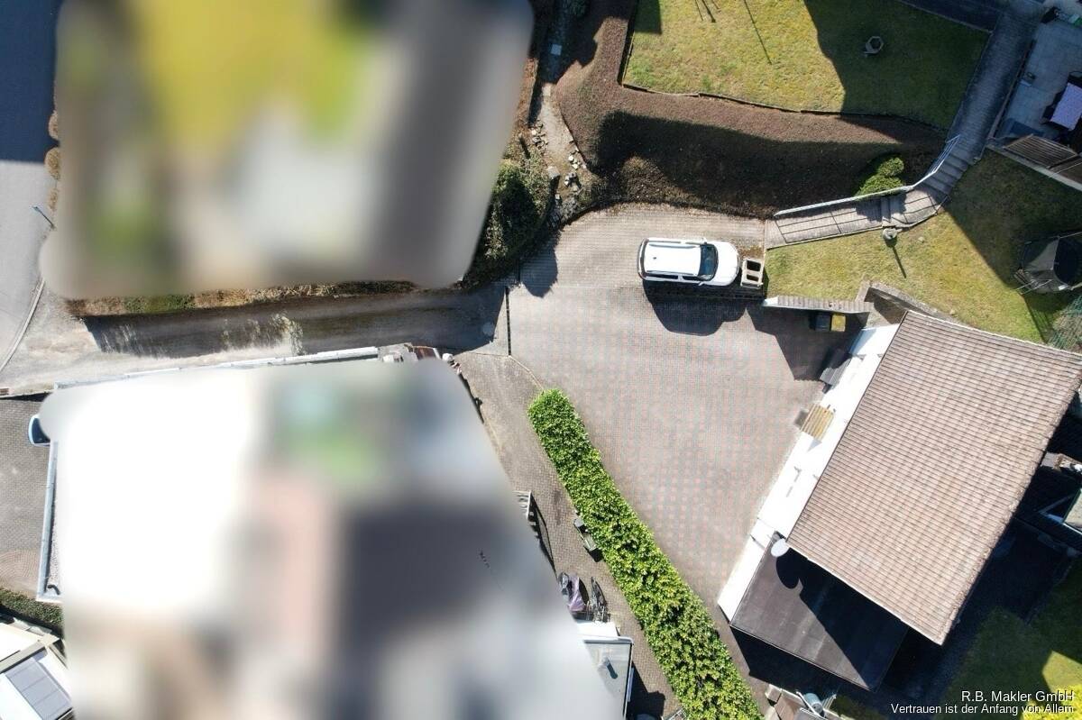 R.B. Makler: Einfamilienhaus mit Charme und großem Grundstück! Viel Potenzial in ruhiger Lage!, 58840 Plettenberg