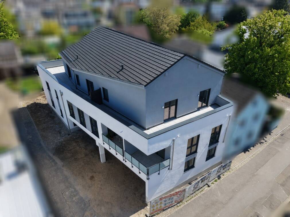 Erstbezug! Helle Dachgeschosswohnung in zentraler, ruhiger Lage und Personenaufzug!, 56564 Neuwied