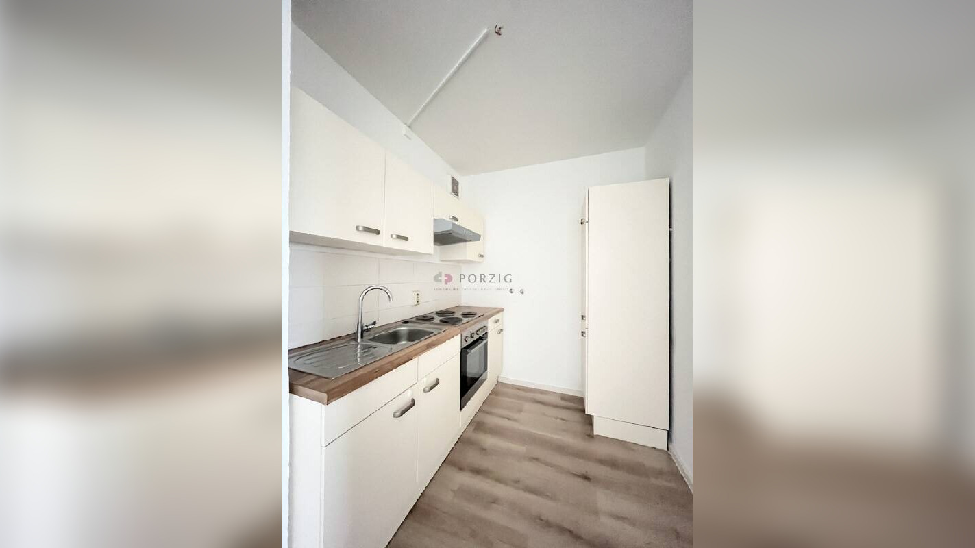 Klare Linien, grüner Ausblick – 3 Zimmer mit Balkon & Einbauküche