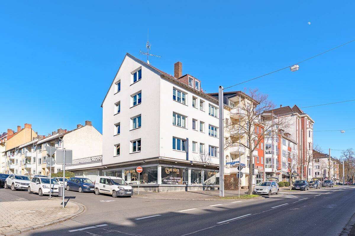 Acht-Parteien-Haus mit zwei Gewerbeeinheiten und viel Potenzial auf der Wilhelmshöher Allee, 34119 Kassel (Mitte West)