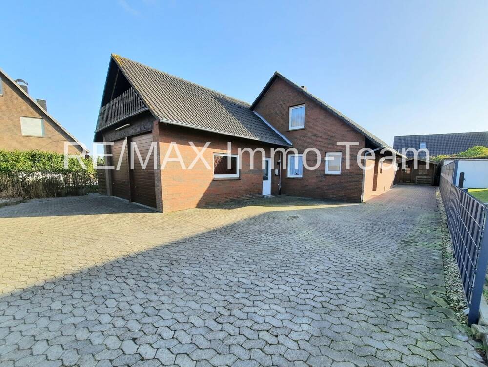 MEGA-Rendite von rd. 11 % * TOP-Preis-Leistung * VOLL AUSGESTATTET! Mehrfamilienhaus in Dornumersiel * NUR 2900m von Strand & Meer entfernt * 4 Wohnei, 26553 Dornum