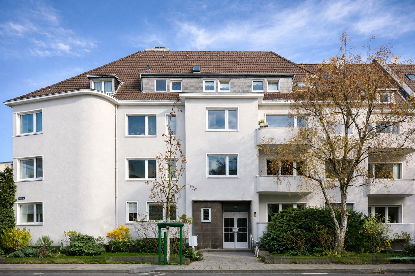 Kompakte Altbauwohnung im Hochparterre mit Süd-Balkon im herrlichen Zooviertel!, 40237 Düsseldorf (Düsseltal Flingern Nord Mörsenbroich)