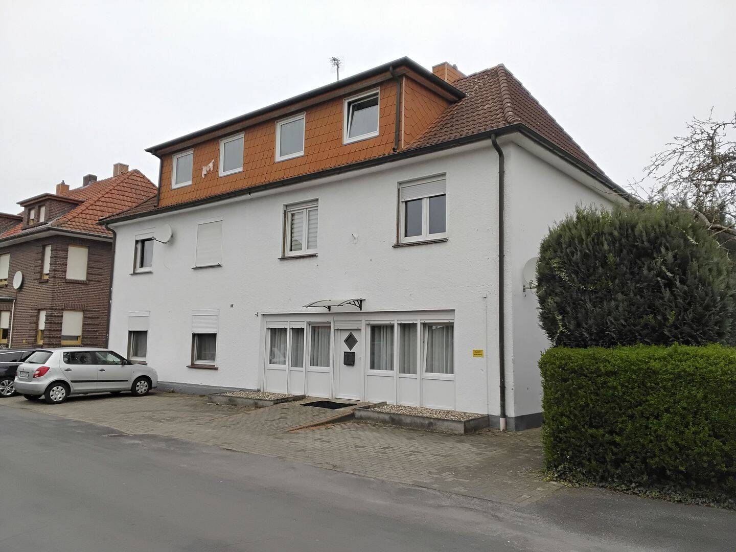 ***BÜSCHER IMMOBILIEN*** Attraktives Mehrfamilienhaus mit 4 Wohneinheiten, Garten und Garage in ruhiger Lage, 48599 Gronau (Westf.)
