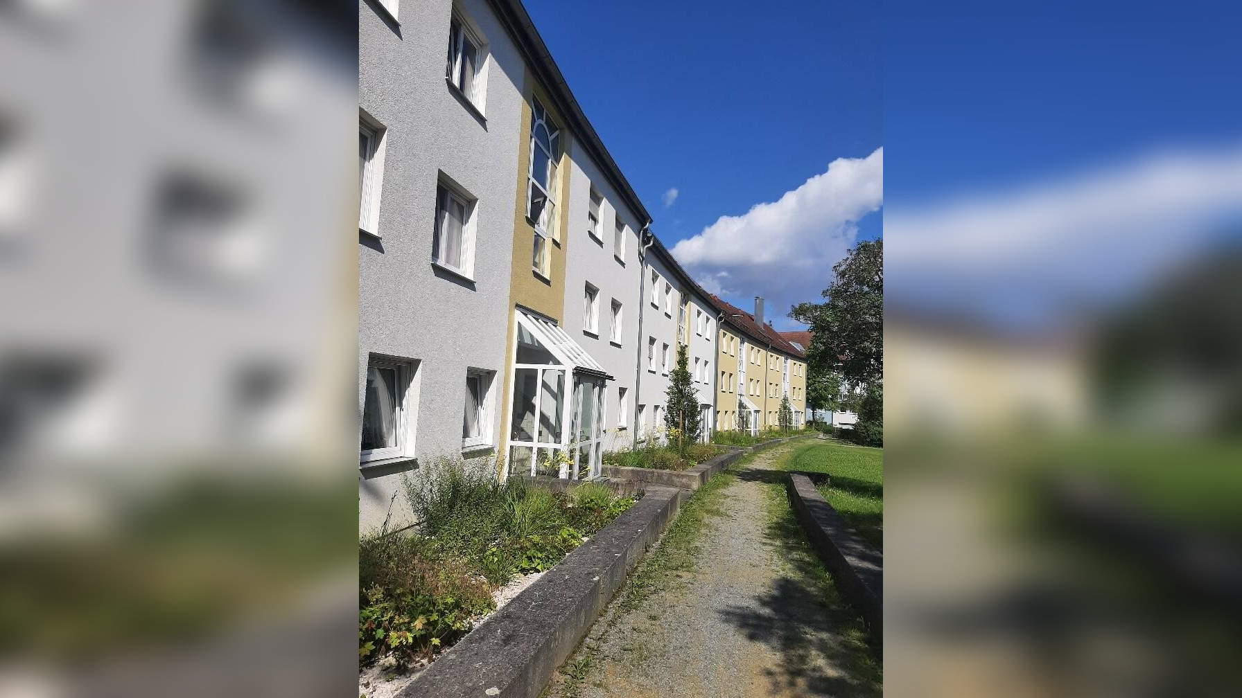 Helle 3-Zimmer-Dachgeschoss-Wohnung, 93051 Regensburg (Galgenberg Großprüfening-Dechbetten-Königswiesen Kumpfmühl-Ziegetsdorf-Neuprüll)