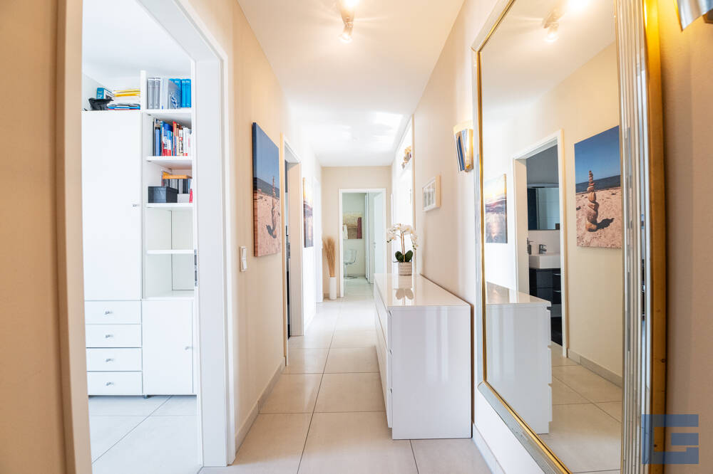 Sonne, Weitblick & private Sauna! – Wohnen auf höchstem Niveau! – Kiel-Düsternbrook, 24105 Kiel (Blücherplatz Brunswik Düsternbrook)