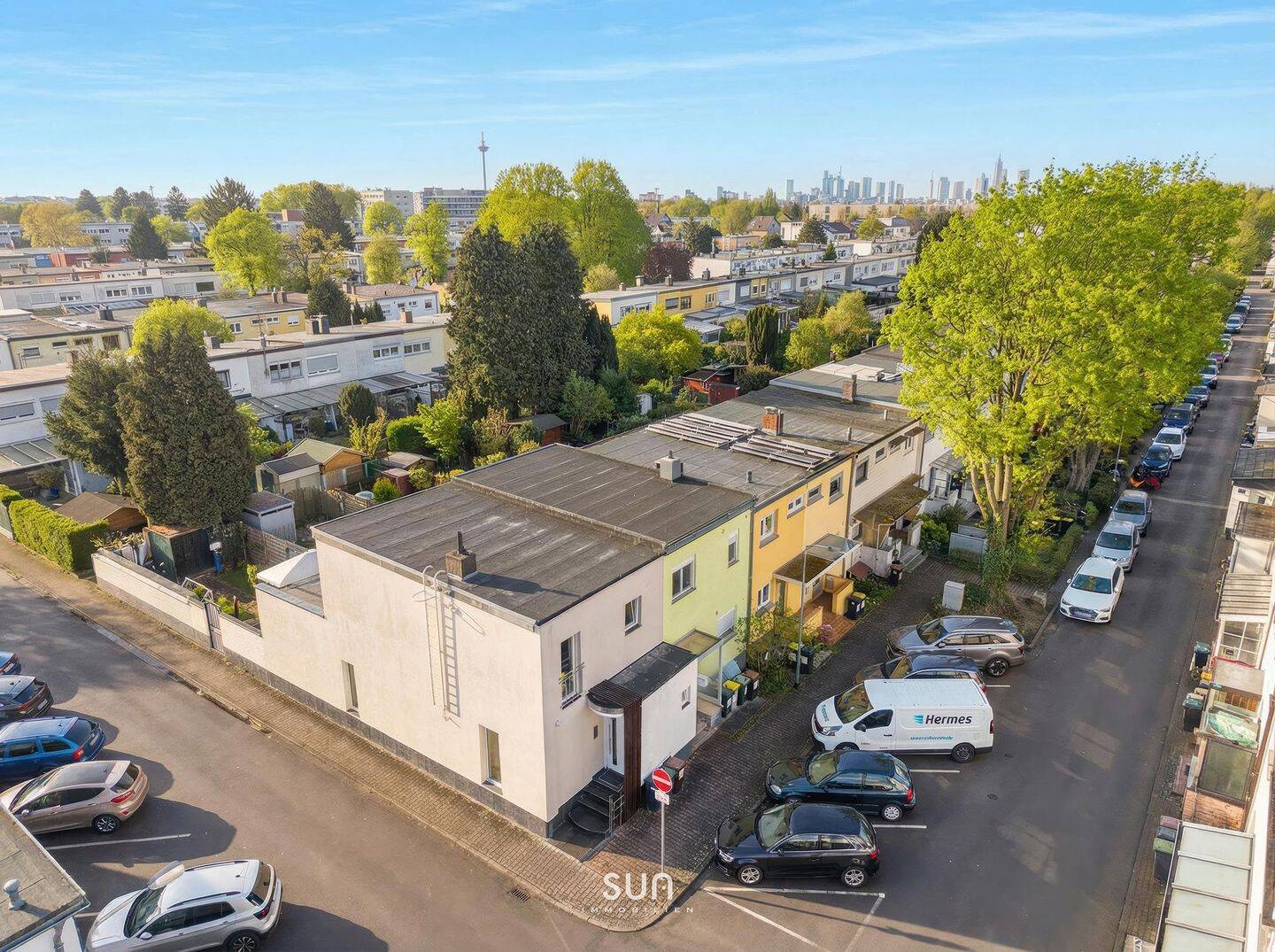 NEUANFANG IN FRANKFURT-PRAUNHEIM – Ihr kernsaniertes Traumhaus mit eigenem Garten, 60488 Frankfurt am Main (Hausen Praunheim Rödelheim)