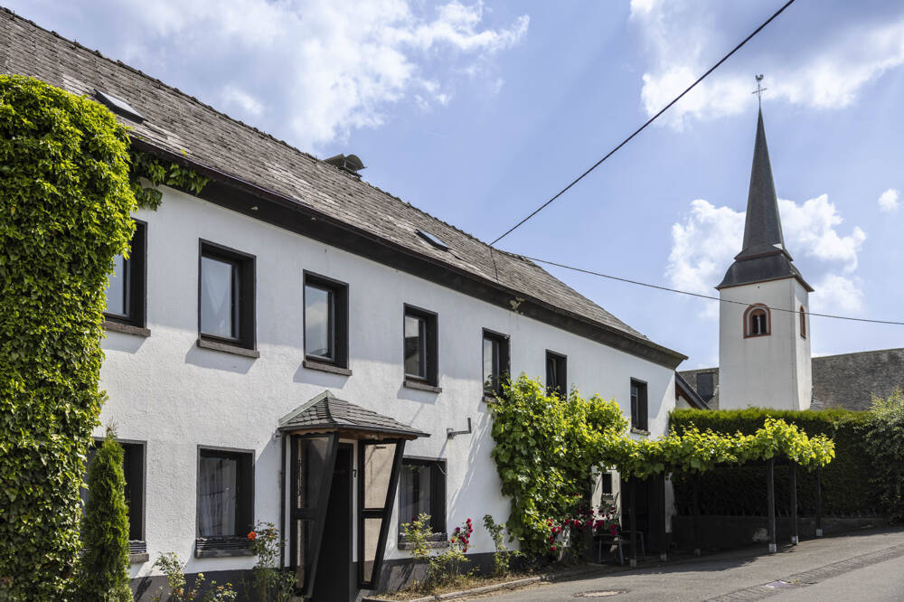 Leben Sie dort, wo andere Urlaub machen …, 54597 Lünebach