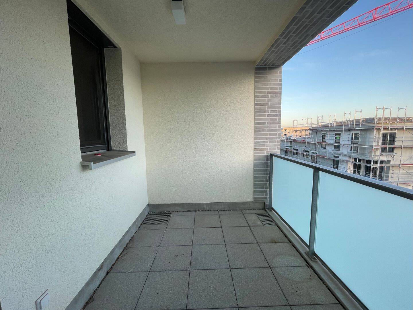 Sofort bezugsfertig statt Baustelle – neuwertige 4,5 Zimmer-Wohnung mit Loggia! – 70191 Stuttgart – Vorschaubild 5