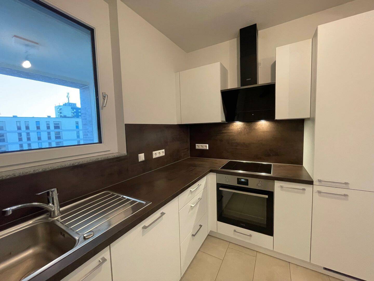 Sofort bezugsfertig statt Baustelle – neuwertige 4,5 Zimmer-Wohnung mit Loggia! – 70191 Stuttgart – Vorschaubild 7