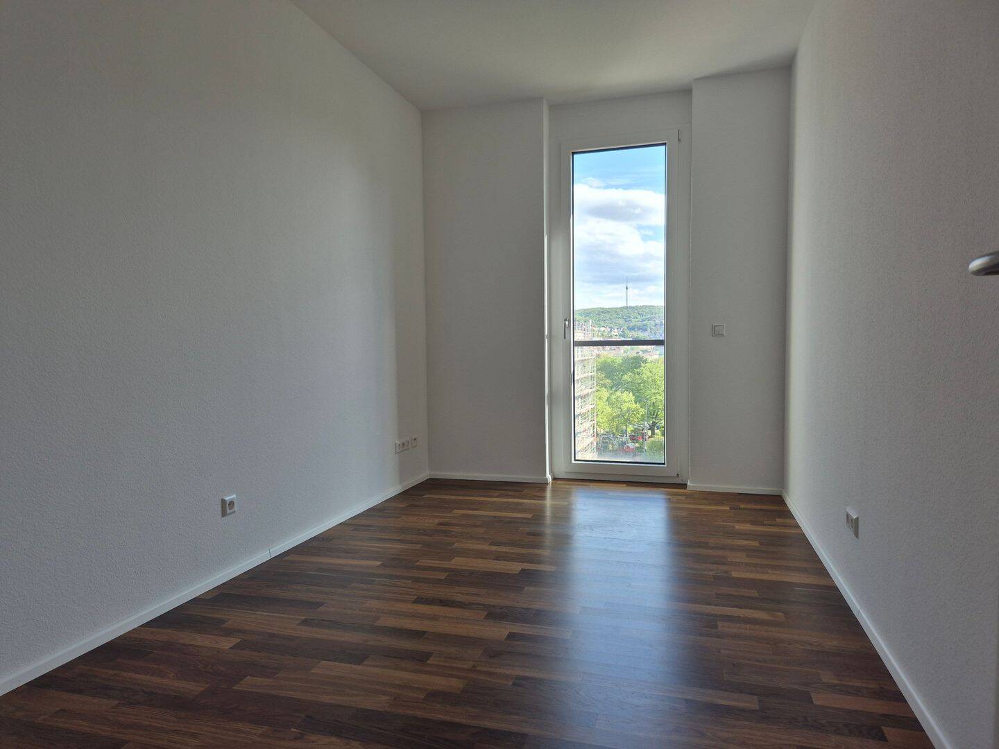 Sofort bezugsfertig statt Baustelle – neuwertige 4,5 Zimmer-Wohnung mit Loggia! – 70191 Stuttgart – Vorschaubild 10