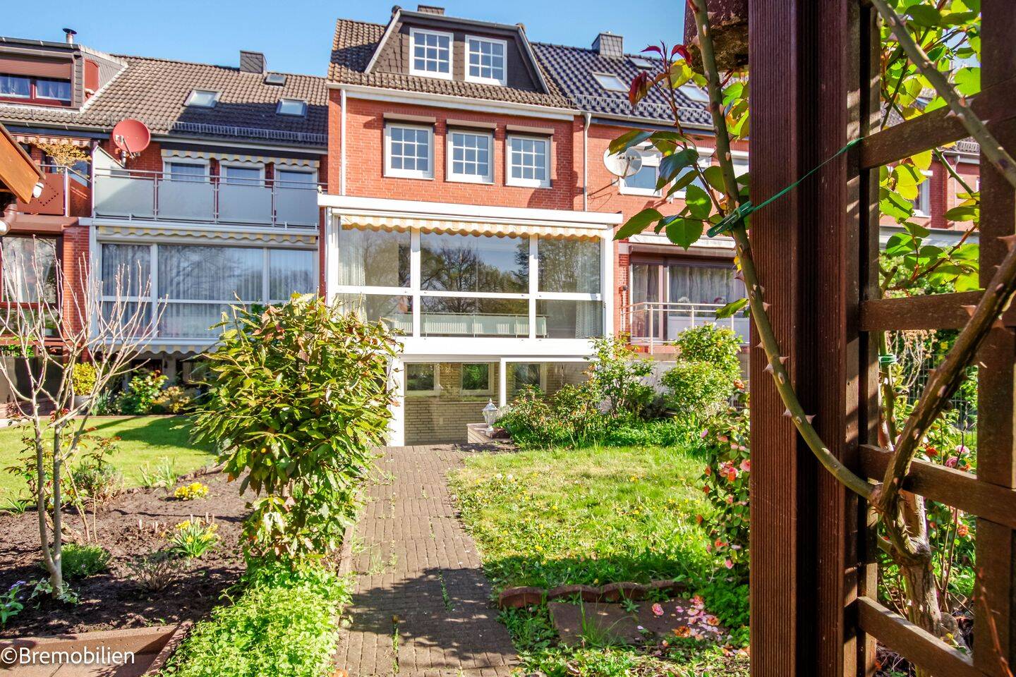Einziehen & wohlfühlen – Reihenhaus in Bremen-Osterholz mit Garage – 28325 Bremen – Vorschaubild 3
