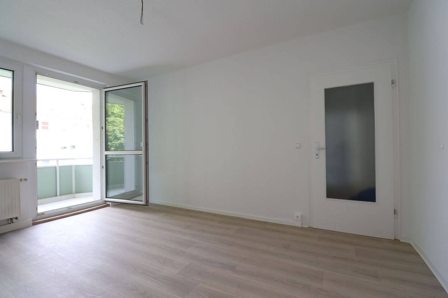 gemütliche 2-Raumwohnung mit Balkon – Chemnitz – Vorschaubild 3