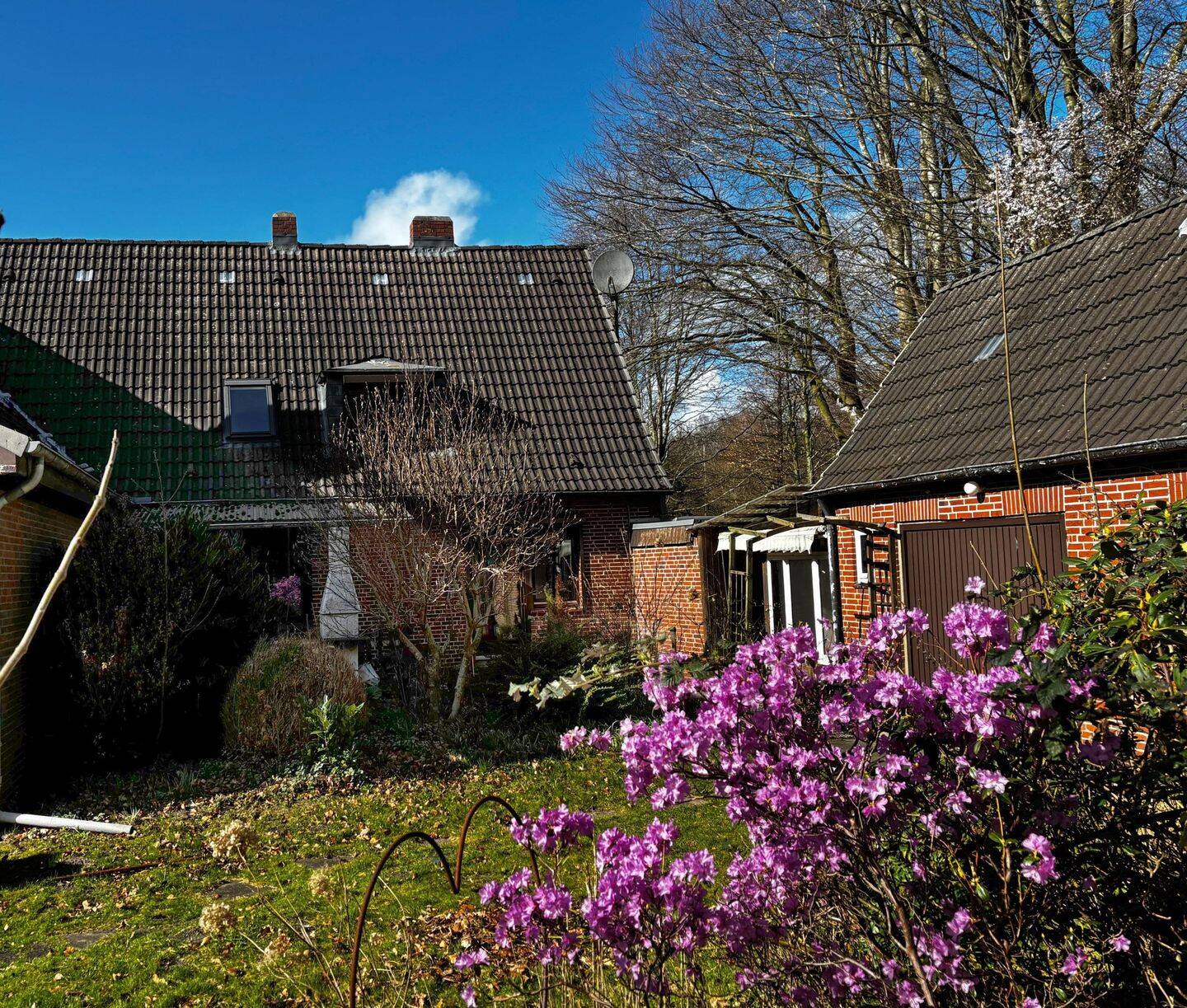 Gepflegte Reiheneckhaus auf großzügigem Naturgrundstück in Dägeling, 25578 Dägeling