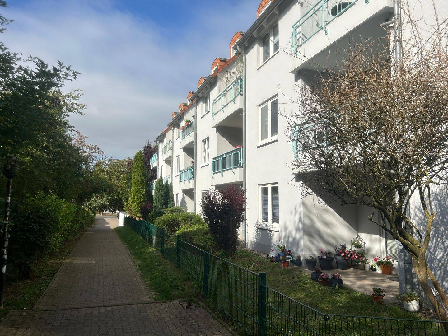 2-Zimmer-Wohnung mit Balkon und Tiefgaragenstellplatz in Göttingen-Weende, 37077 Göttingen