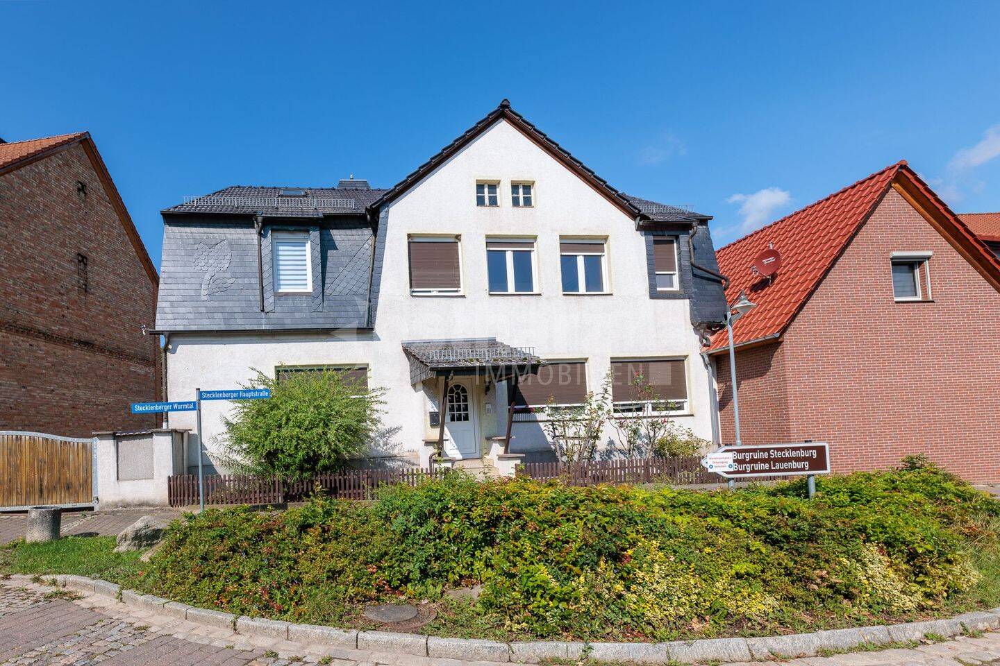 Großzügige Immobilie mit schönem Garten, 6502 Thale