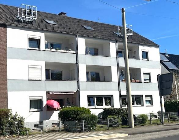 Voll vermietetes 10-Familienhaus mit 7 Garagen, 40764 Langenfeld (Rhld.)