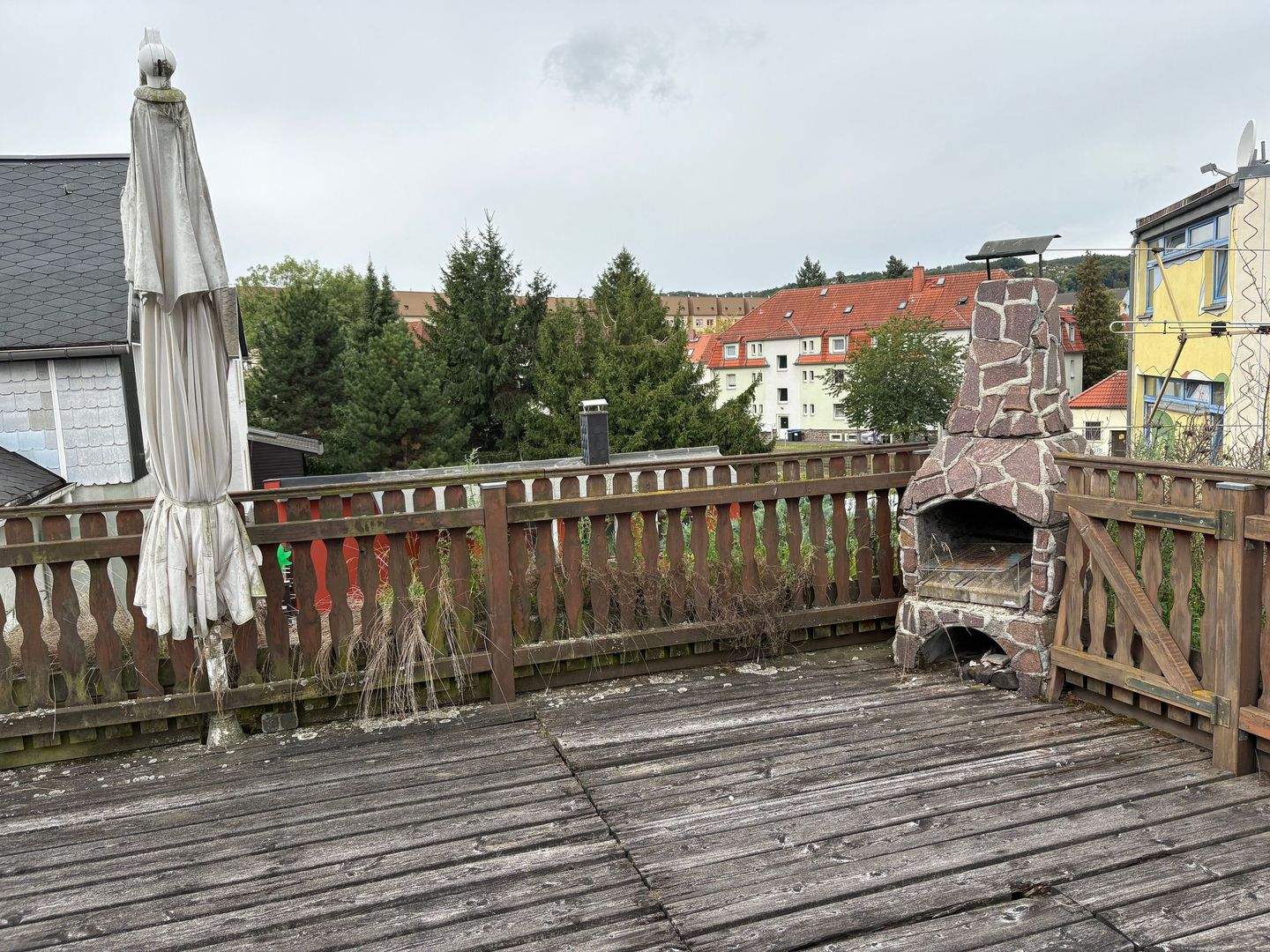 Dreifamilienhaus mit vielfältigen Gewerbemöglichkeiten im Erdgeschoss, 1705 Freital