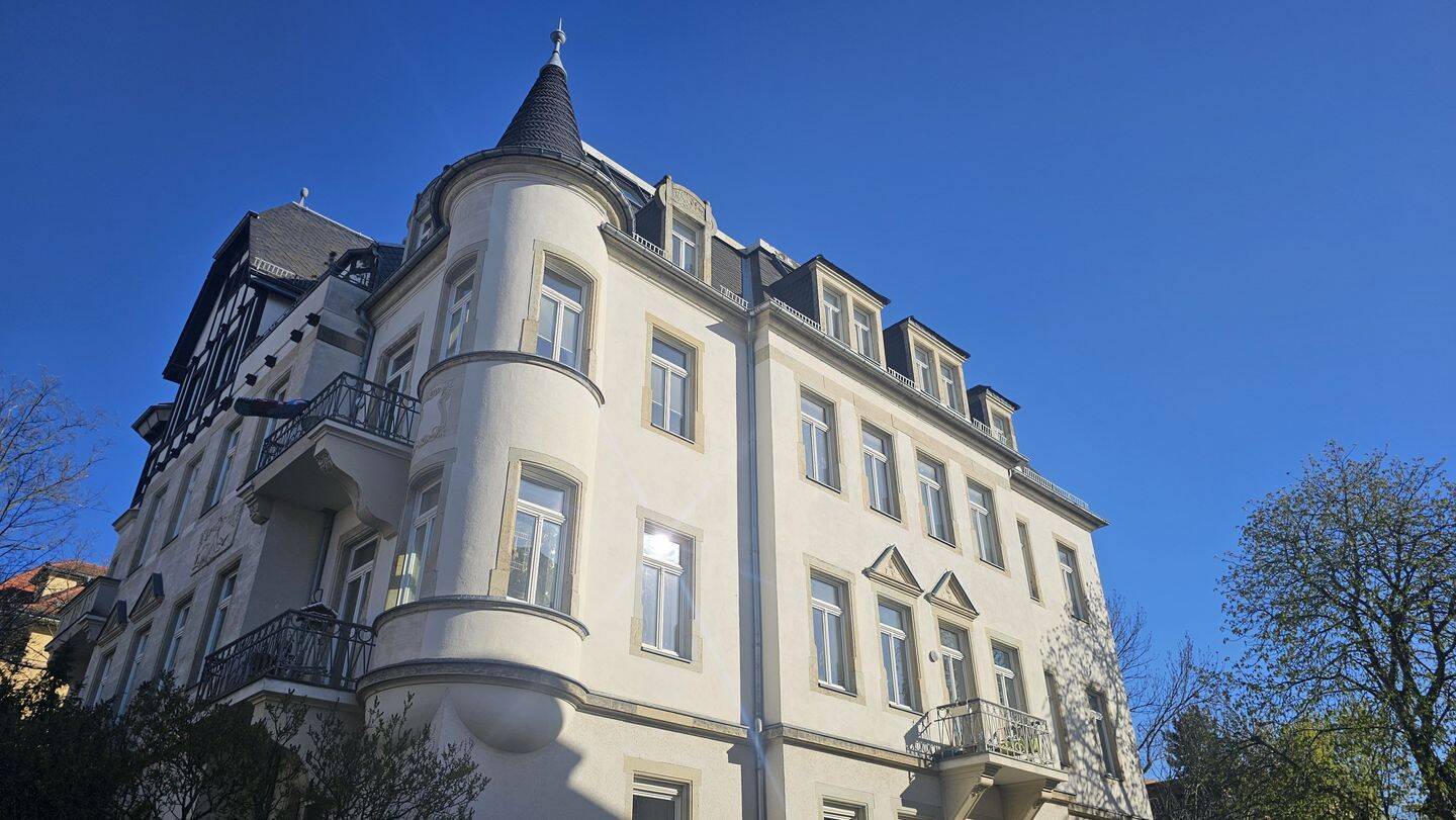 Wohnung mit 2 Balkonen in Striesen, 1309 Dresden