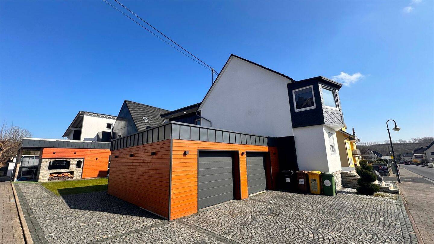 Reduziert!: Einziehen wie im Neubau: Großzügiges, luxuriöses Wohnen auf über 300m² Wohnfläche!, 56424 Bannberscheid