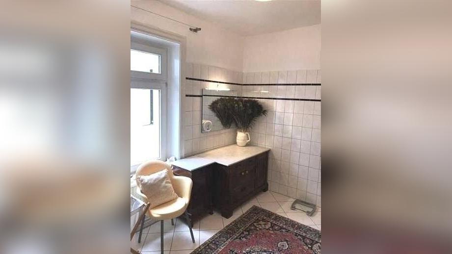 Möblierte 2 Zi.-Wohnung / Balkon/ Internet/ Pauschalmiete € 1.200,-/ Monat/frei ab sofort bis 31.10.2026 ( Zeitmietvertrag) / nur an eine Person! – 22083 Hamburg – Vorschaubild 3