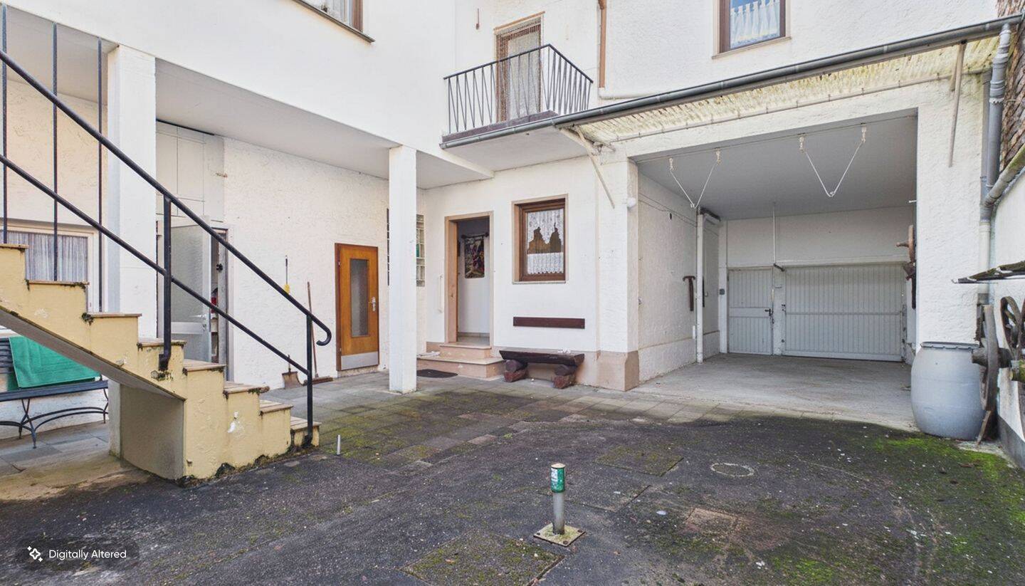 Charmantes Haus mit Nebengebäuden und viel Entwicklungspotenzial in Lantershofen zu verkaufen, 53501 Grafschaft