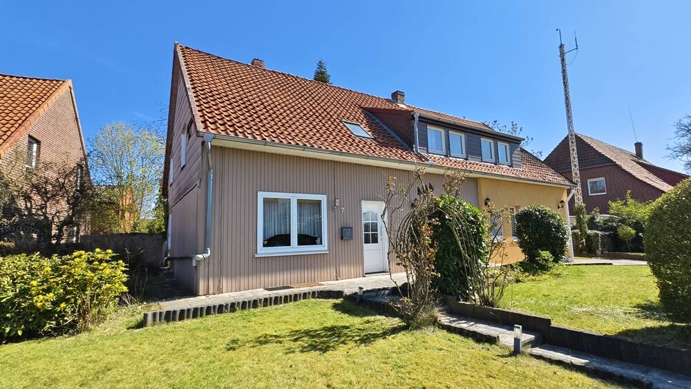Uetze – Dollbergen – Handwerkertraum – Grosses Wohnhaus zum Sanieren, 31311 Uetze