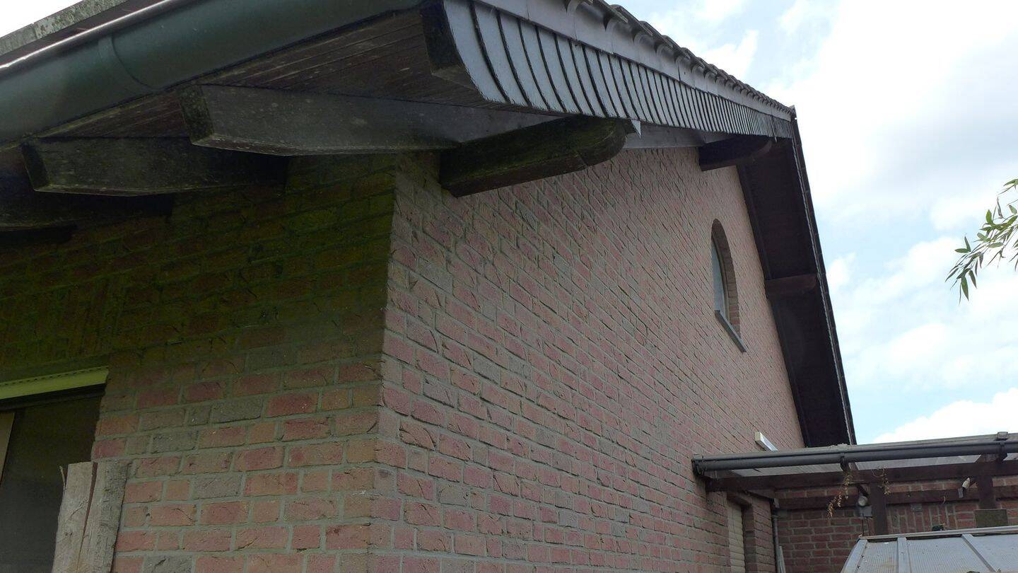 Hückelhoven-Doveren: Mehrgenerationenhaus auf großem Grundstück mit zwei Wohnungen, 41836 Hückelhoven
