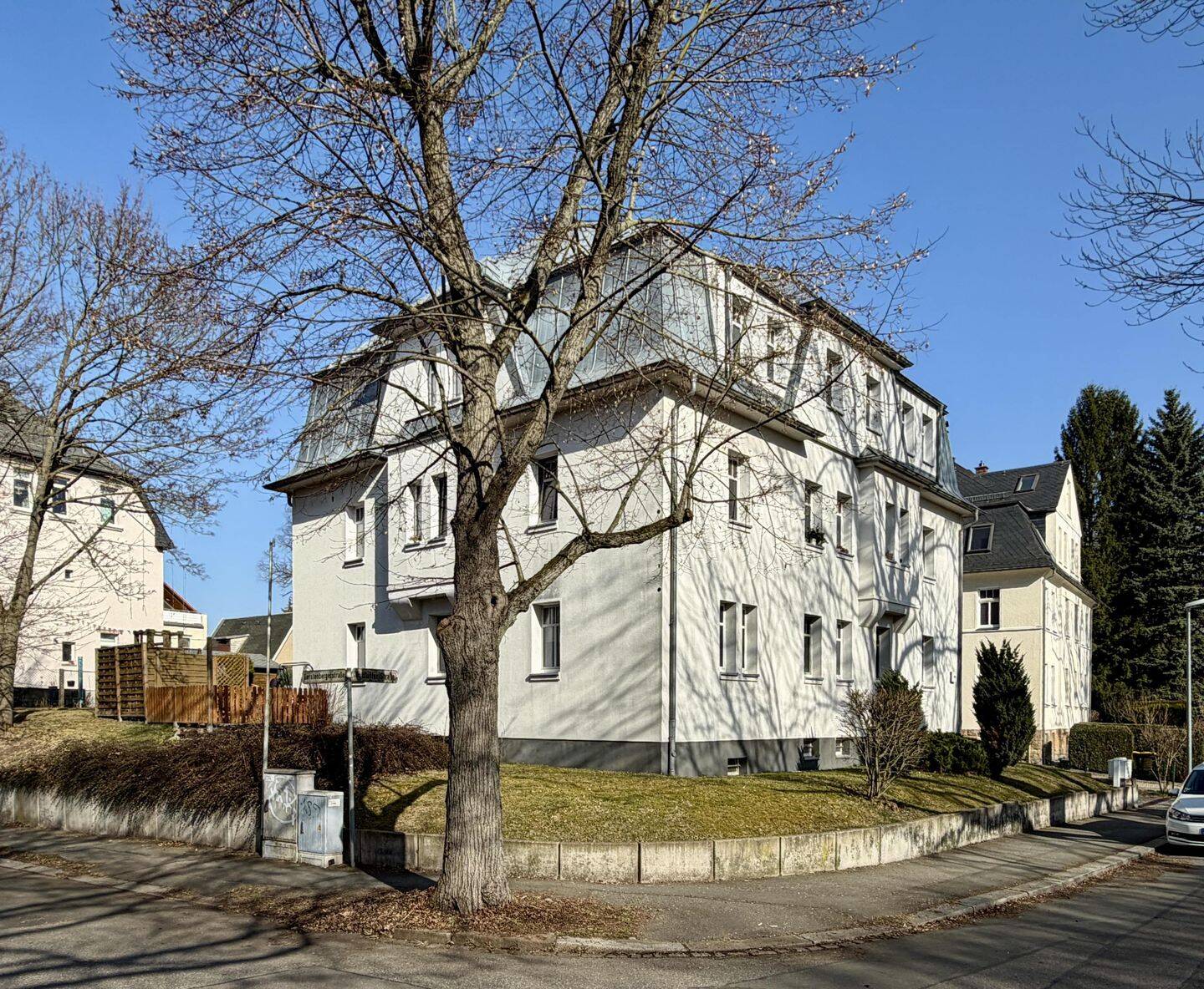 Attraktives Mehrfamilienhaus in Rottluff – zwei Etagen solide vermietet und Gestaltungspotenzial im Dachgeschoss, 9116 Chemnitz