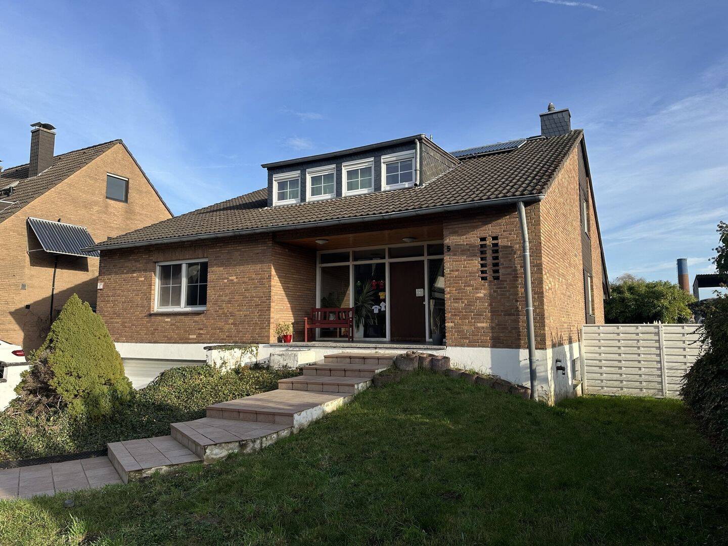 EXKLUSIVE EIGENTUMSWOHNUNG MIT TRAUMHAFTEM KAMINZIMMER !, 41352 Korschenbroich