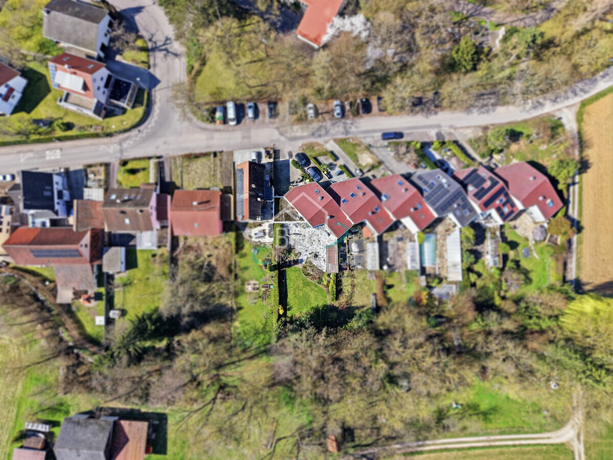Wohnen mit Flair: Großzügiges Architektenhaus mit weitläufigem Garten, 71336 Waiblingen