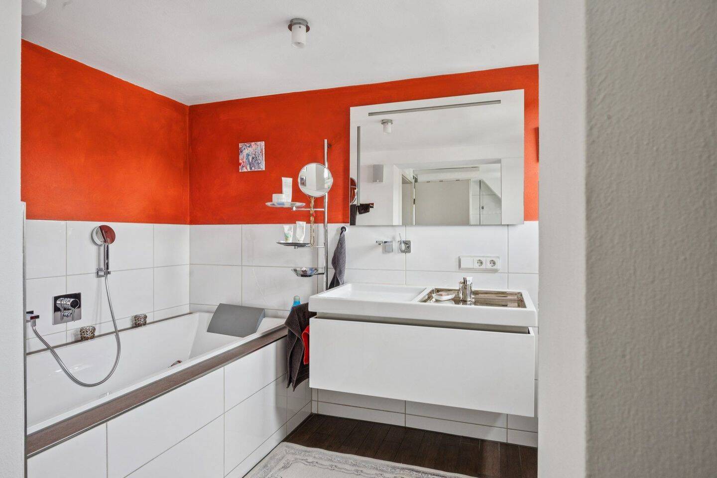 Modern, offen und zentral: 3,5-Zimmer-Maisonettewohnung mit traumhafter Dachterrasse, 71636 Ludwigsburg